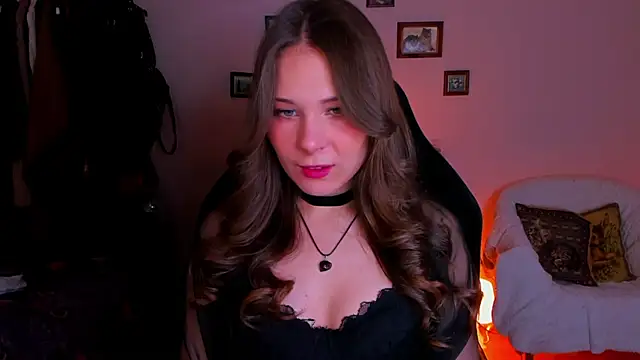 Snapshot of LanaLovely chatting on 06/24/26, 06:34 LanaLovely online show from 06/24/26, 06:34