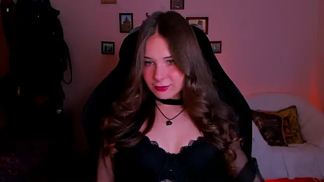 Snapshot of LanaLovely chatting on 06/25/26, 06:40 LanaLovely online show from 06/25/26, 06:40