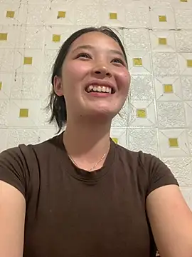 Snapshot of Suzu_xx01 chatting on 05/14/26, 02:57 Suzu xx01 online show from 05/14/26, 02:57
