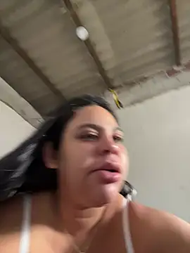 Snapshot of Adriputinha chatting on 02/22/26, 12:04 Adriputinha online show from 02/22/26, 12:04