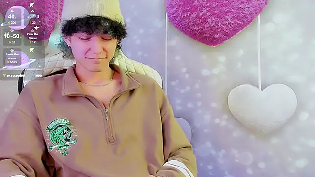 Snapshot of thanier_18 chatting on 03/20/26, 07:08 thanier 18 online show from 03/20/26, 07:08