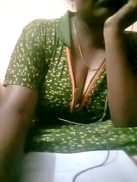 Snapshot of Tamil_Cutie_pie chatting on 02/05/26, 06:34 Tamil Cutie pie online show from 02/05/26, 06:34