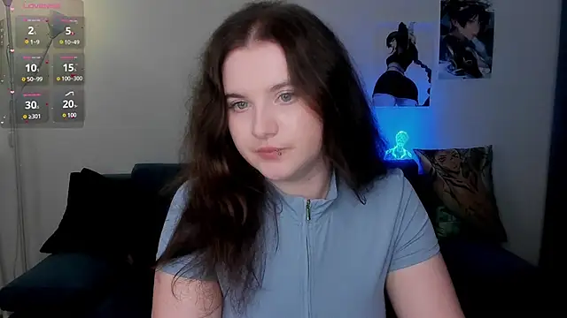 Snapshot of chloe_dashh chatting on 03/25/26, 08:37 chloe dashh online show from 03/25/26, 08:37