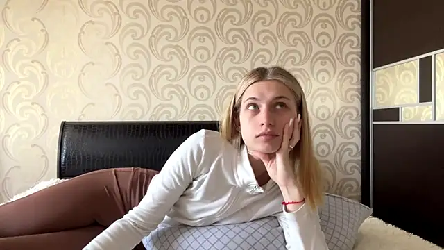 JeneeEady online show from 04/28/26, 06:07