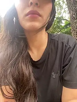 Snapshot of Mia_rivers__ chatting on 07/19/26, 06:33 Mia rivers online show from 07/19/26, 06:33