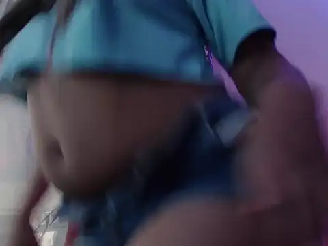 Snapshot of latin_riahnna_jp chatting on 02/21/26, 04:57 latin riahnna jp online show from 02/21/26, 04:57