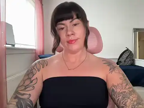 Snapshot of EdenRose chatting on 04/03/26, 05:33 EdenRose online show from 04/03/26, 05:33