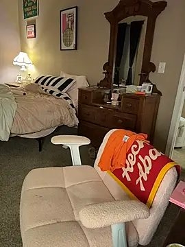 mooviebaby online show from 06/19/26, 06:29