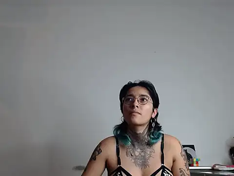 Snapshot of Ivyravens chatting on 02/13/26, 11:01 Ivyravens online show from 02/13/26, 11:01