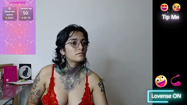 Snapshot of Ivyravens chatting on 03/06/26, 12:07 Ivyravens online show from 03/06/26, 12:07