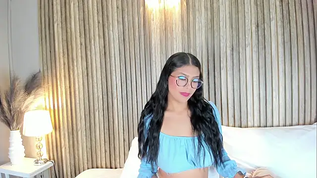 Snapshot of MiaSmit_ chatting on 03/21/26, 04:06 MiaSmit online show from 03/21/26, 04:06