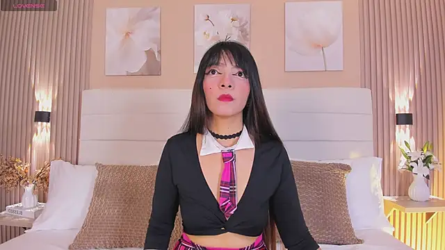 LisaLain online show from 04/30/26, 12:00