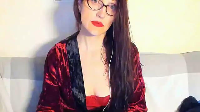 beddable woman online show from 05/17/26, 08:16
