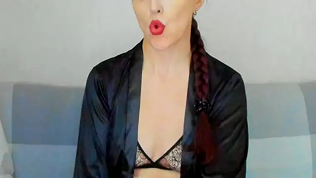 beddable woman online show from 06/18/26, 09:14