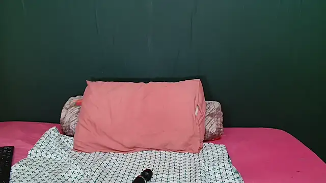 Snapshot of Freaky_CardiXX chatting on 02/19/26, 08:38 Freaky CardiXX online show from 02/19/26, 08:38