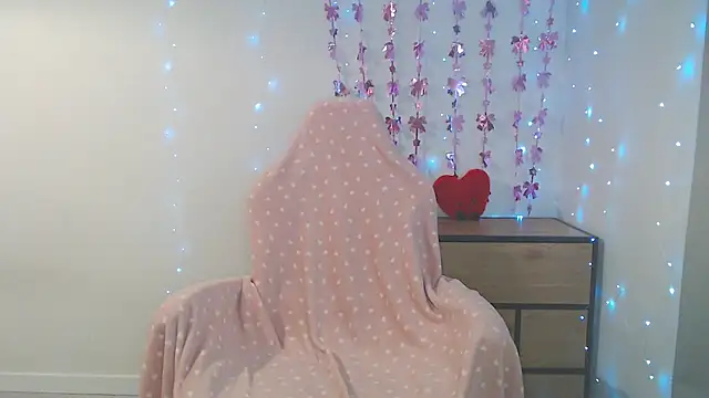Snapshot of Avelina1 chatting on 05/29/26, 08:45 Avelina1 online show from 05/29/26, 08:45