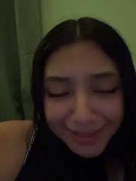 Snapshot of Chinicr18 chatting on 06/02/26, 02:46 Chinicr18 online show from 06/02/26, 02:46