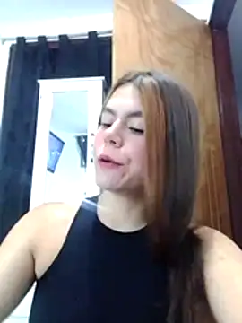 Snapshot of EmiNavarro chatting on 08/02/26, 11:03 EmiNavarro online show from 08/02/26, 11:03