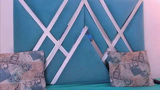 ninameduxx online show from 04/03/26, 04:32