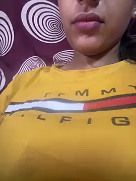 komalsharma99 online show from 04/28/26, 06:40