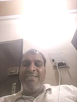 Snapshot of indiandesivillegeboy chatting on 07/04/26, 06:41 indiandesivillegeboy online show from 07/04/26, 06:41