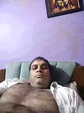 Snapshot of indiandesivillegeboy chatting on 07/14/26, 03:07 indiandesivillegeboy online show from 07/14/26, 03:07