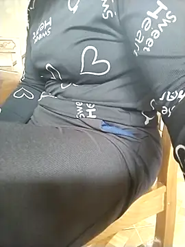 LiilyZi online show from 02/25/26, 04:00