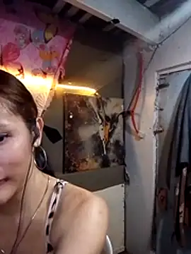 Snapshot of GeorginaLove09 chatting on 05/22/26, 08:32 GeorginaLove09 online show from 05/22/26, 08:32