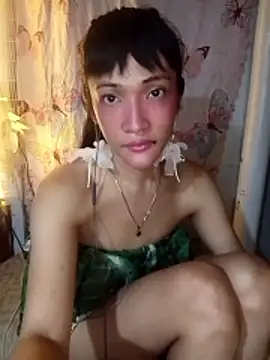 Snapshot of GeorginaLove09 chatting on 06/11/26, 04:32 GeorginaLove09 online show from 06/11/26, 04:32
