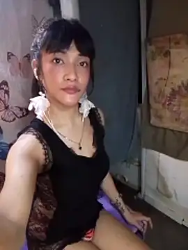 Snapshot of GeorginaLove09 chatting on 06/14/26, 03:52 GeorginaLove09 online show from 06/14/26, 03:52