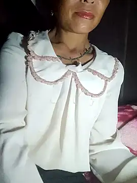 Snapshot of witch-xx chatting on 07/10/26, 01:36 witch-xx online show from 07/10/26, 01:36