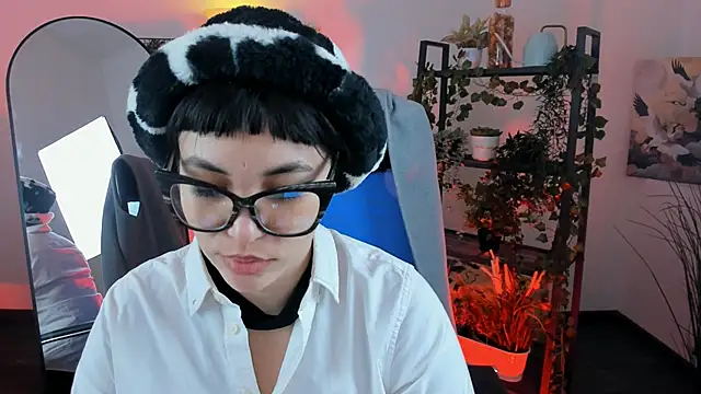 NeoGeisha online show from 05/11/26, 04:04