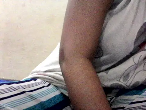 Janvi-Loves online show from 04/28/26, 12:21