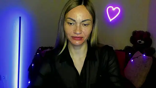 Snapshot of BlondMikey22 chatting on 05/11/26, 02:45 BlondMikey22 online show from 05/11/26, 02:45
