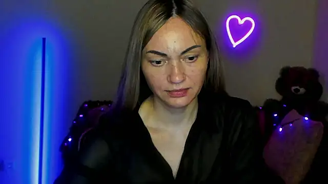 Snapshot of BlondMikey22 chatting on 05/16/26, 10:36 BlondMikey22 online show from 05/16/26, 10:36