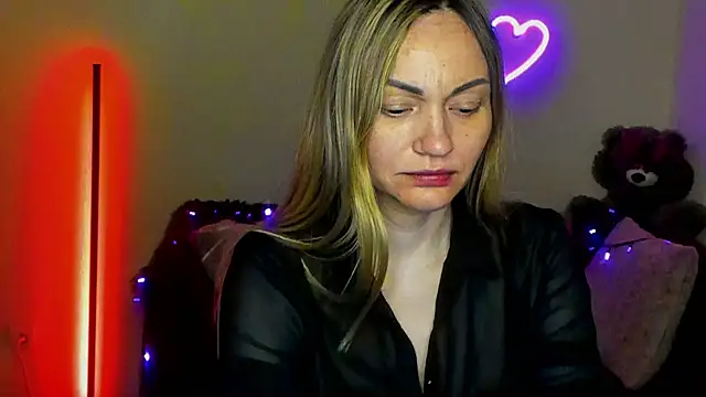 Snapshot of BlondMikey22 chatting on 05/30/26, 05:26 BlondMikey22 online show from 05/30/26, 05:26