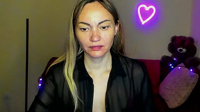 Snapshot of BlondMikey22 chatting on 06/02/26, 11:23 BlondMikey22 online show from 06/02/26, 11:23