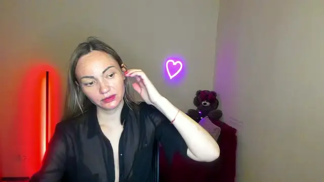 Snapshot of BlondMikey22 chatting on 06/17/26, 11:23 BlondMikey22 online show from 06/17/26, 11:23