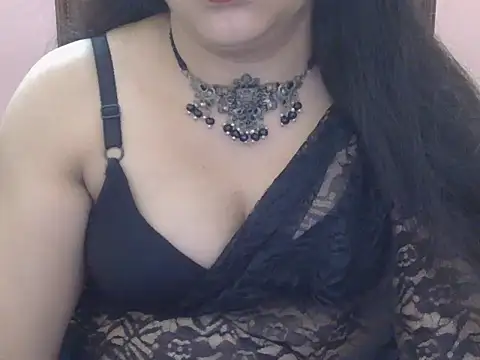 Snapshot of Cute_Sheetal chatting on 04/08/26, 01:11 Cute Sheetal online show from 04/08/26, 01:11