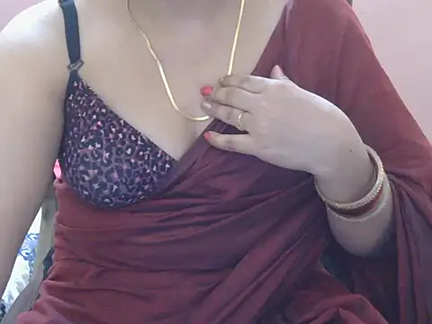 Snapshot of Cute_Sheetal chatting on 04/19/26, 01:21 Cute Sheetal online show from 04/19/26, 01:21