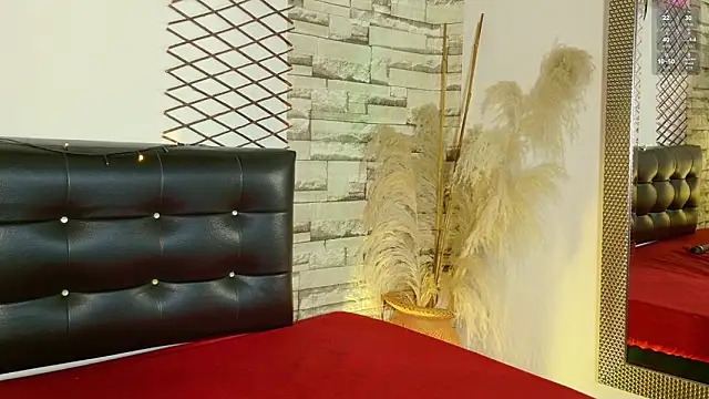 Lia James  online show from 03/11/26, 01:39