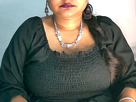 Snapshot of Saniya_K2 chatting on 04/14/26, 04:02 Saniya K2 online show from 04/14/26, 04:02