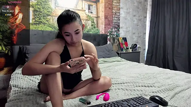  littleangie  online show from 06/26/26, 04:50