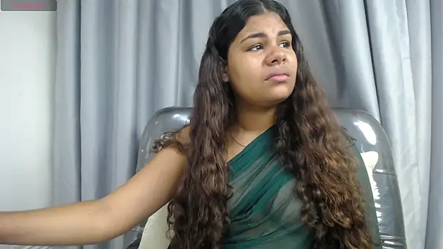 yaazhinii online show from 06/02/26, 11:56