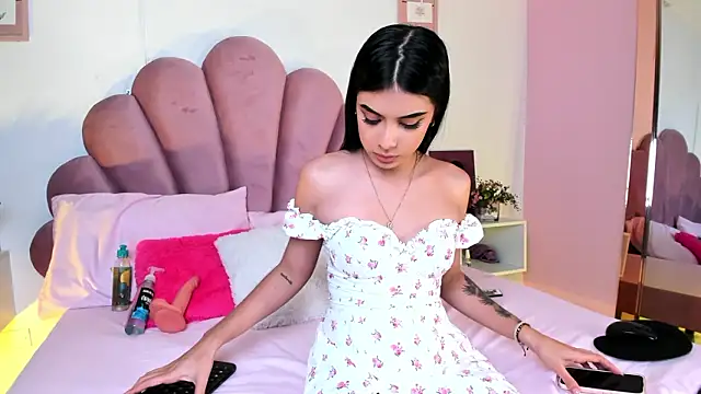 Snapshot of Lili_Stone_ chatting on 03/09/26, 03:10 Lili Stone online show from 03/09/26, 03:10