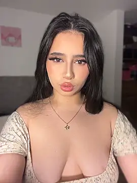 Snapshot of Sofiia_Vegaa chatting on 04/29/26, 12:48 Sofiia Vegaa online show from 04/29/26, 12:48