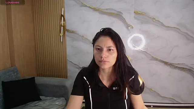 rox luxury tf online show from 06/11/26, 12:47