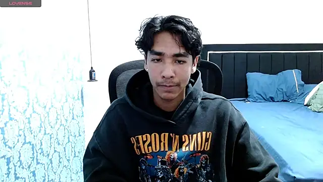 Snapshot of Pedestal_diamant chatting on 03/31/26, 12:34 Pedestal diamant online show from 03/31/26, 12:34