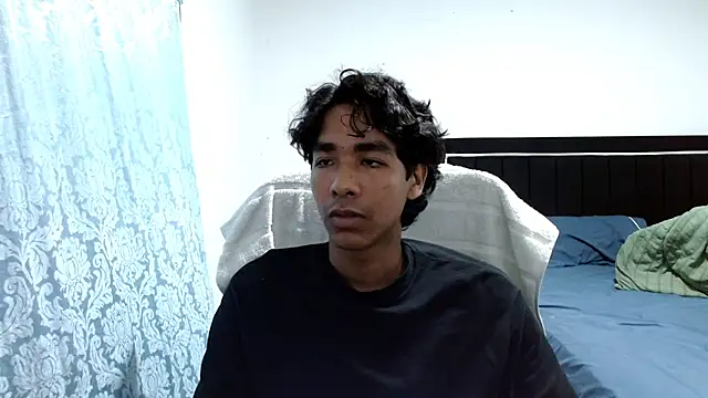 Snapshot of Pedestal_diamant chatting on 04/25/26, 12:24 Pedestal diamant online show from 04/25/26, 12:24