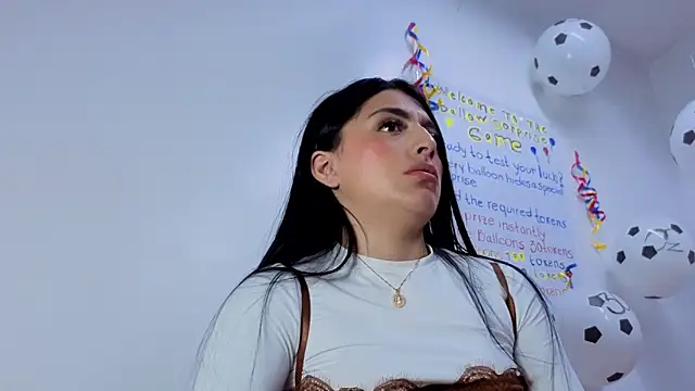 Snapshot of Julieta-Horny- chatting on 06/16/26, 02:09 Julieta-Horny- online show from 06/16/26, 02:09
